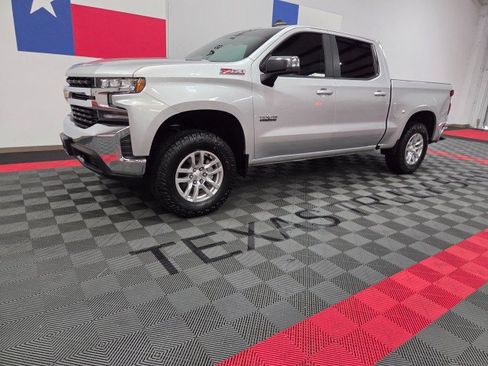 Used 2020 Chevrolet Silverado 1500 LT w/ Texas Edition AWD/4WD image 2