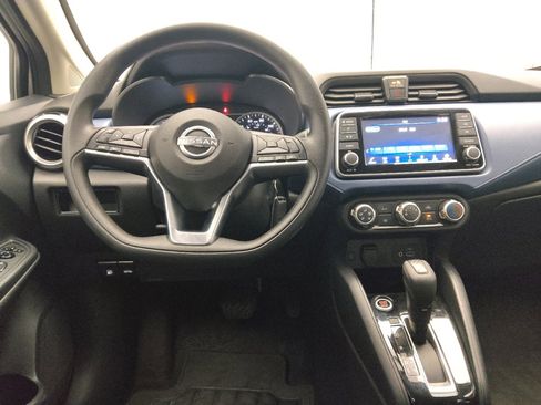 Used 2025 Nissan Versa SV FWD image 22