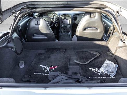 Used 2002 Chevrolet Corvette Coupe w/ Preferred Equipment Group2 image 17