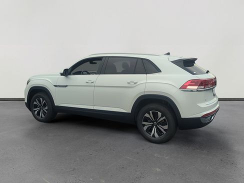 New 2026 Volkswagen Atlas Cross Sport SE image 3