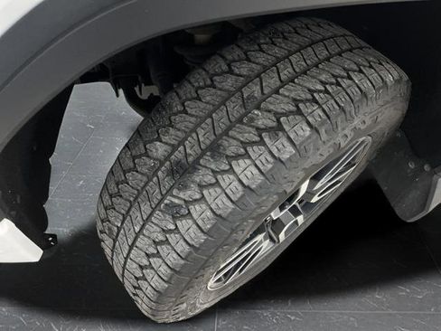 Used 2022 GMC Sierra 1500 AT4 image 38