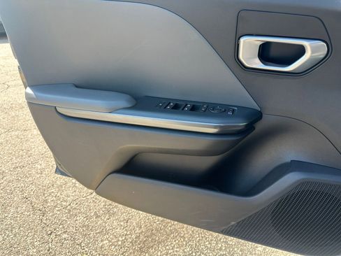 Used 2025 Kia K4 LXS image 18