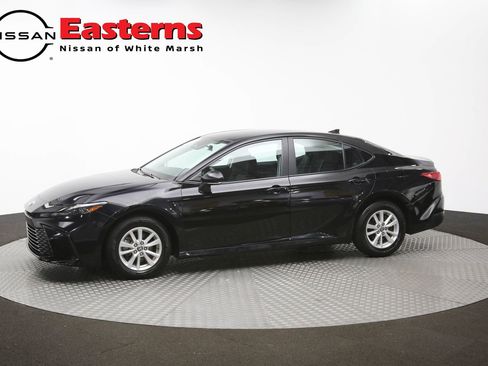 Used 2025 Toyota Camry LE FWD image 61