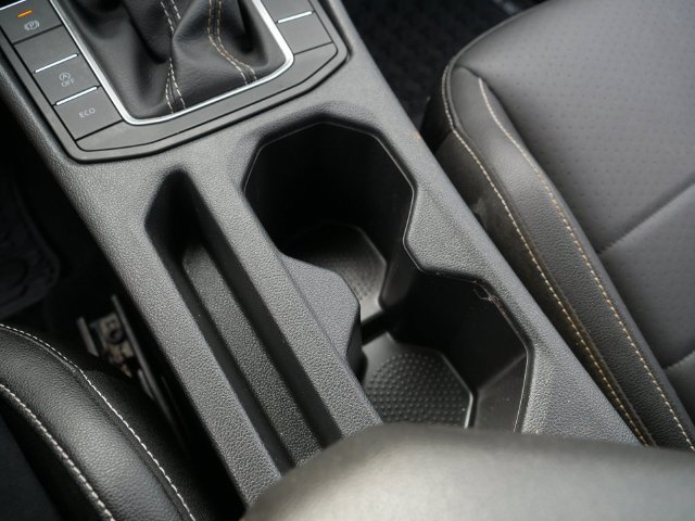 Certified 2023 Volkswagen Jetta SE FWD image 36