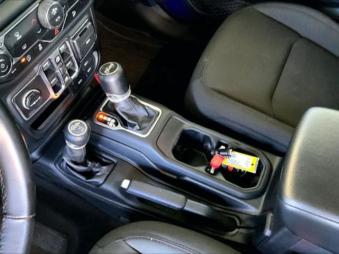 Used 2019 Jeep Wrangler Unlimited Sport S image 15