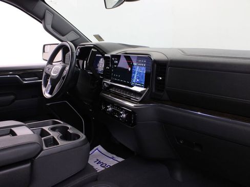 Used 2023 GMC Sierra 1500 Elevation image 25