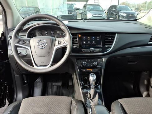 Used 2022 Buick Encore Preferred image 17