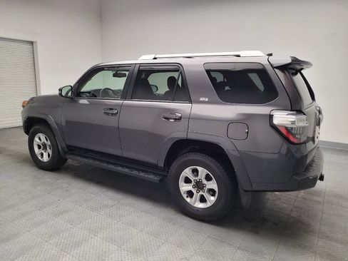 Used 2018 Toyota 4Runner SR5 Premium AWD/4WD image 3