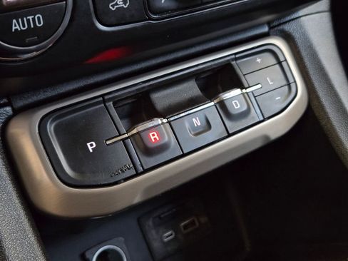 Used 2023 GMC Acadia Denali FWD image 19