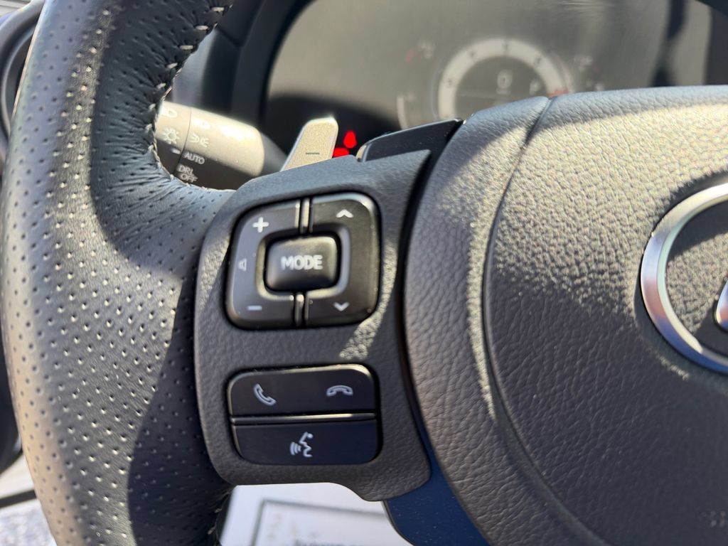Used 2023 Lexus IS 500 RWD image 15