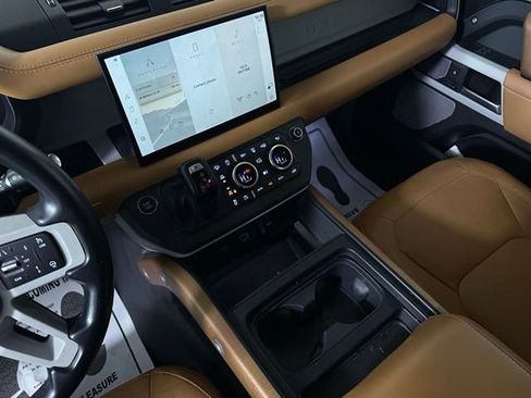 Used 2023 Land Rover Defender 130 First Edition image 39