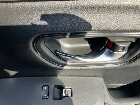 Certified 2023 Honda HR-V EX-L image 34