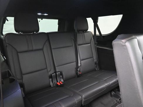 Used 2021 Chevrolet Suburban RST w/ Rear Media and Nav Package image 16