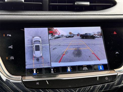 Used 2024 Cadillac XT6 Premium Luxury w/ Technology Package image 18