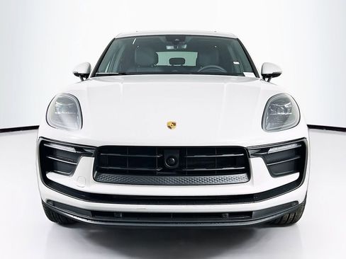 New 2026 Porsche Macan Base image 6