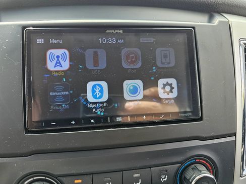 Used 2017 Nissan Titan SV AWD/4WD image 14