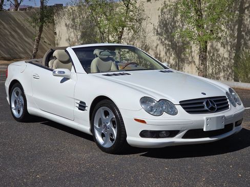 Used 2004 Mercedes-Benz SL 500 w/ AMG Sport Pkg image 3
