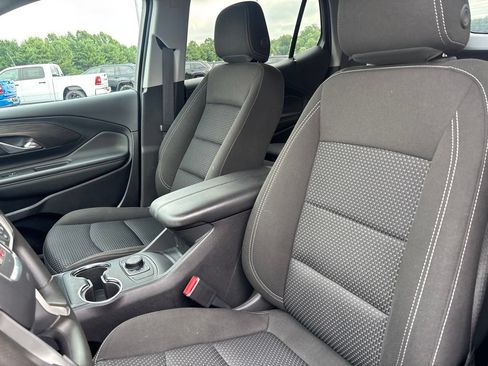 Used 2024 GMC Terrain SLE AWD/4WD image 11