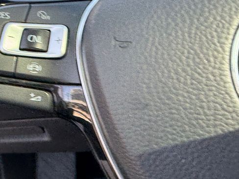 Used 2020 Volkswagen Golf 4-Door FWD image 19