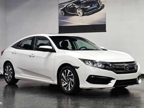 Used 2017 Honda Civic EX image 2