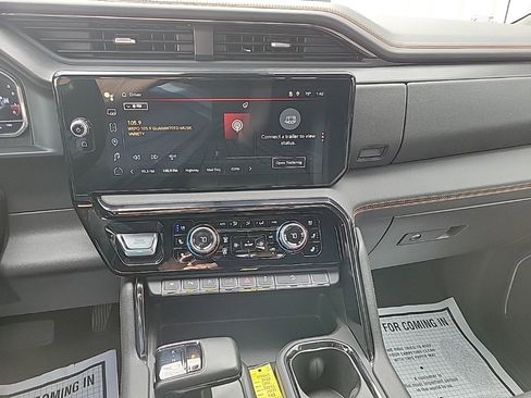 Used 2024 GMC Sierra 1500 AT4 w/ Technology Package image 10