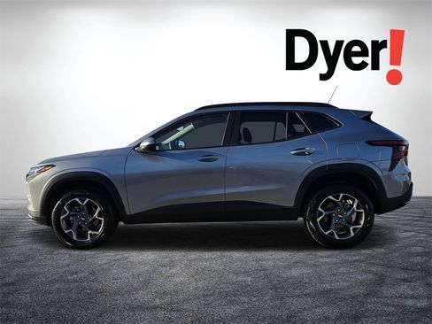 Certified 2025 Chevrolet Trax LT image 7