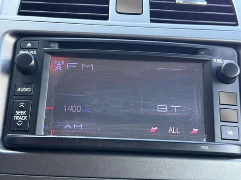 Used 2013 Toyota Corolla LE FWD image 26