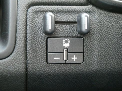 Used 2018 Chevrolet Colorado ZR2 image 24