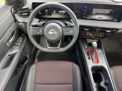 New 2026 Nissan Kicks SR w/ Cold Weather Package image 15