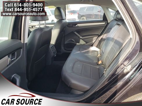 Used 2022 Volkswagen Passat 2.0T SE image 26