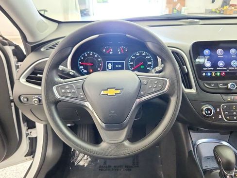 Used 2024 Chevrolet Malibu LT FWD image 24