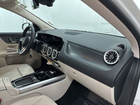 New 2025 Mercedes-Benz GLA 250 image 27