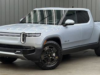 Used 2025 Rivian R1T Adventure video 1