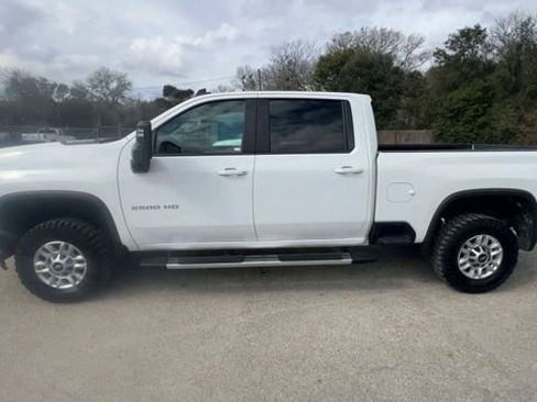 Used 2023 Chevrolet Silverado 2500 LT image 5