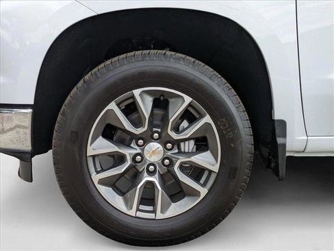 New 2025 Chevrolet Silverado 1500 LT image 9