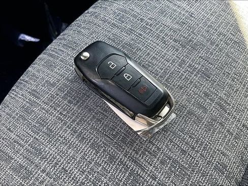 Used 2022 Ford Maverick XLT image 10