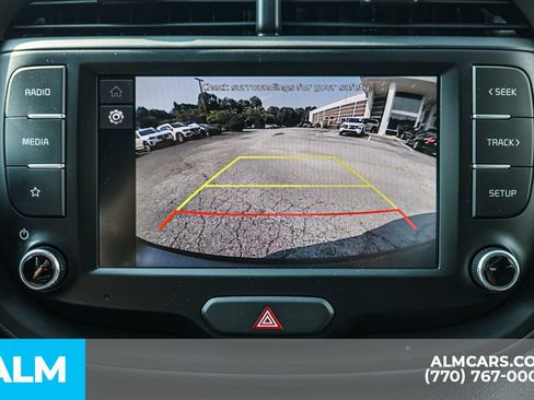 Used 2025 Kia Soul LX w/ LX Technology Package FWD image 36