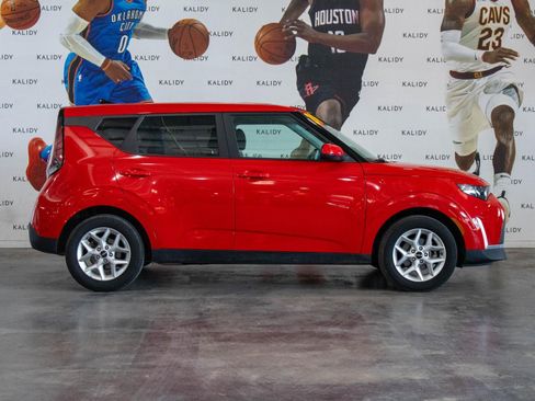 Used 2024 Kia Soul LX w/ Option Group 015 image 17