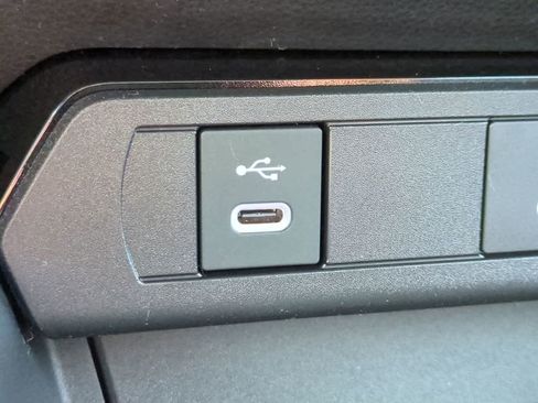 New 2026 Toyota Prius Plug-In Hybrid FWD image 21