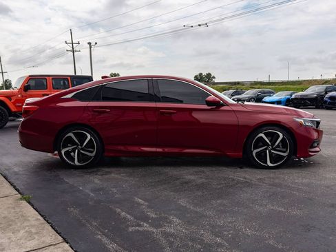 Used 2018 Honda Accord Sport image 4