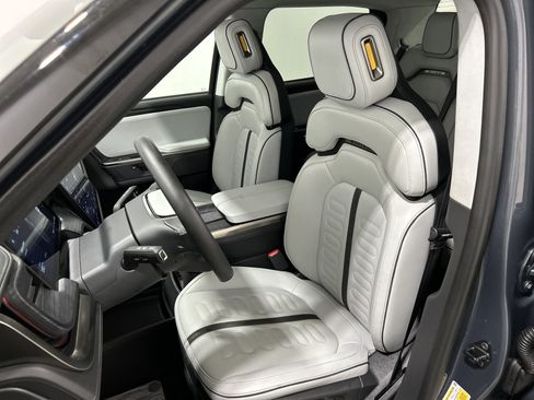 Used 2025 Rivian R1T Adventure AWD/4WD image 20