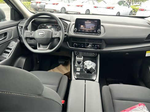 New 2026 Nissan Rogue S image 10