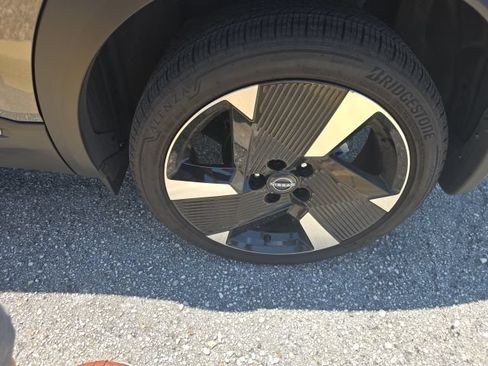 Certified 2026 Nissan Kicks SR FWD image 25