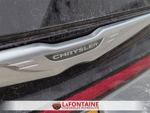 Used 2023 Chrysler Pacifica Limited image 31