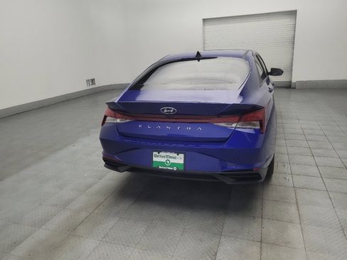 Used 2023 Hyundai Elantra SEL w/ Preferred Accessory Package FWD image 7