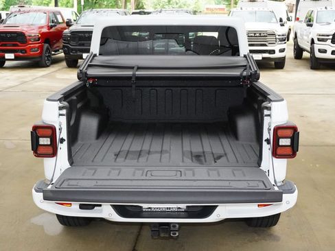 Used 2023 Jeep Gladiator Overland AWD/4WD image 30