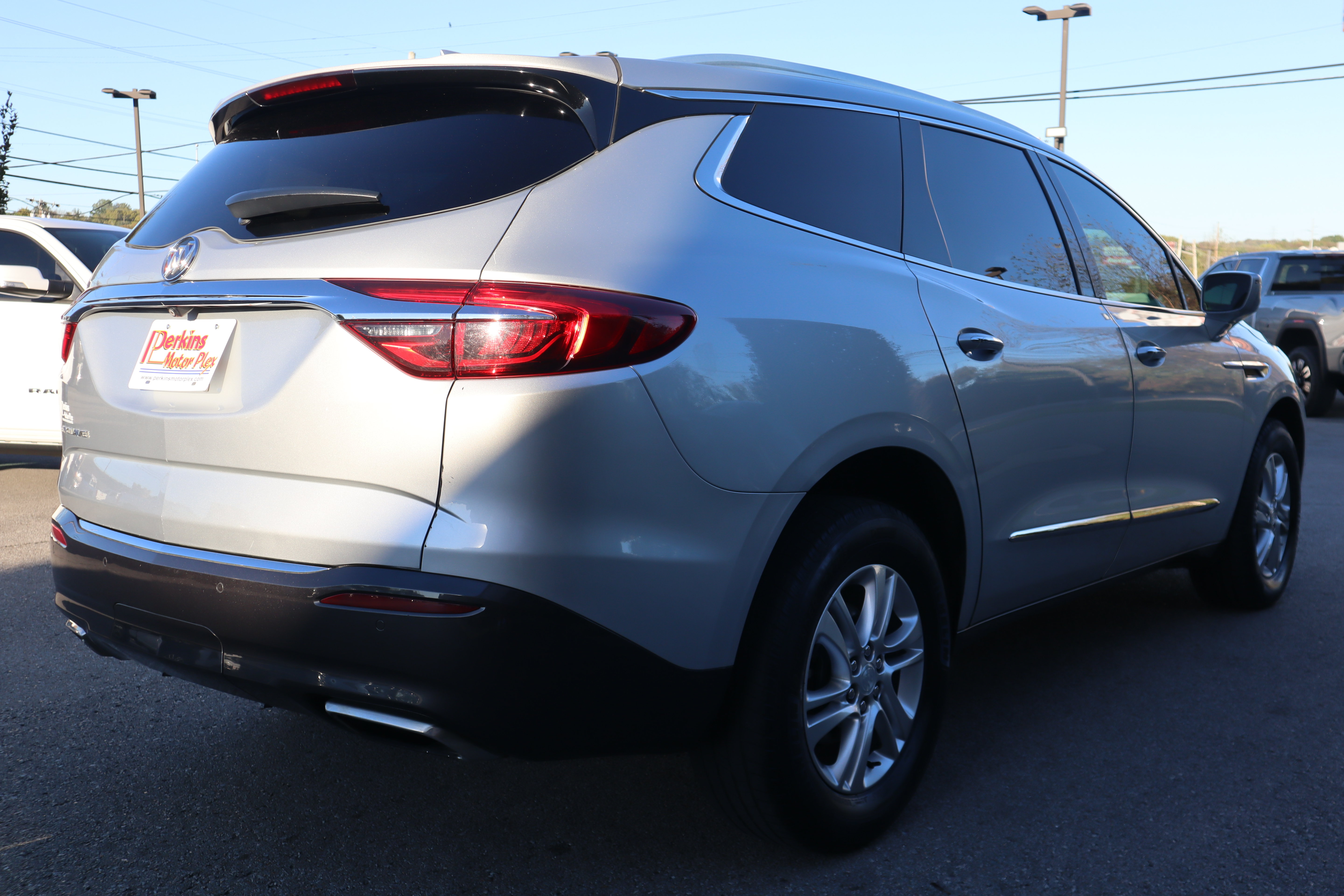 Used 2020 Buick Enclave Essence FWD image 7