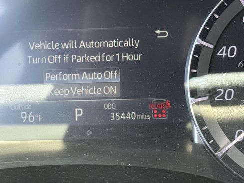 Used 2024 Toyota Highlander XLE AWD/4WD image 21