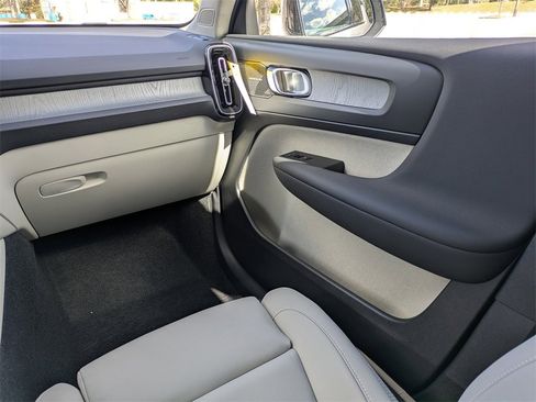 New 2026 Volvo XC40 B5 Plus w/ Protection Package Premier image 22