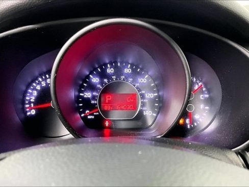 Used 2019 Kia Soul FWD image 23